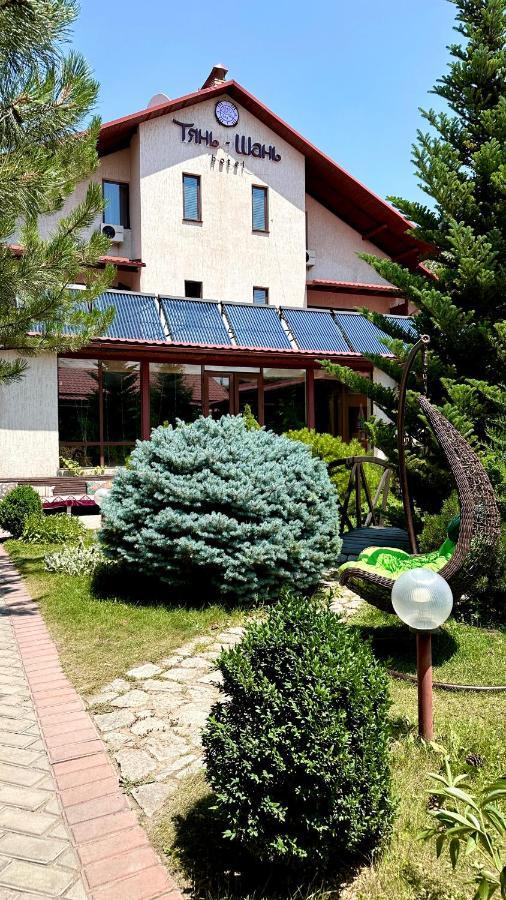 Tian-Shan Hotel Bișkek Exterior foto
